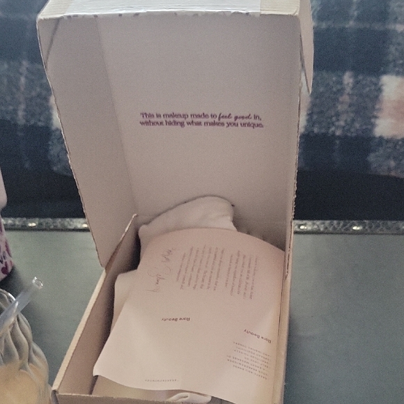 Find COMFORT hair And Body Mist. This Smells Really Nice! Im Alergic To It. - Picture 3 of 4